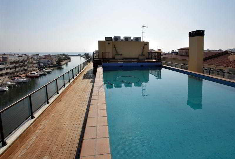 Pierre & Vacances Empuriabrava Bagian luar foto