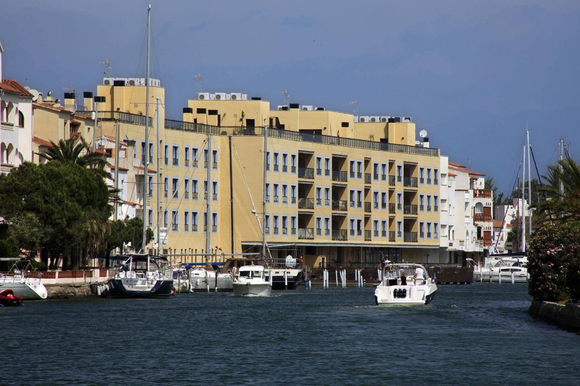 Pierre & Vacances Empuriabrava Bagian luar foto